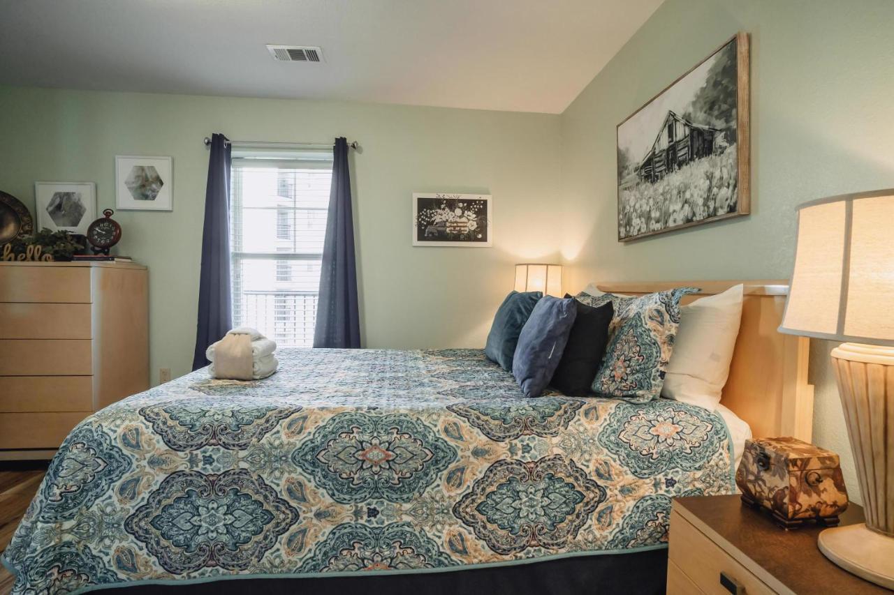 Appartement Mvc - Unit 1505 - Bearly Available *